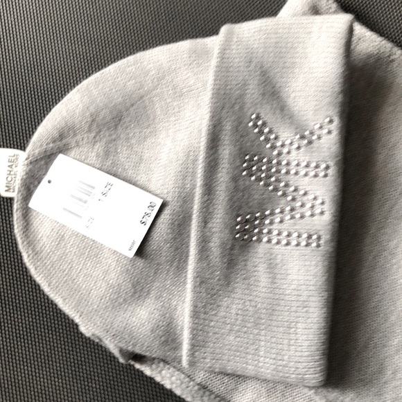 MICHAEL Michael Kors Accessories - MICHEL KORS (1size) Studded hat unfolds in layers